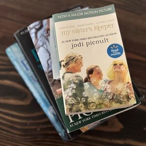 Jodi Picoult books (4)